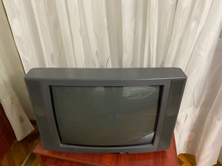 Vând televizor vechi
