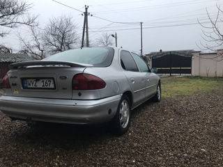 Ford Mondeo foto 4