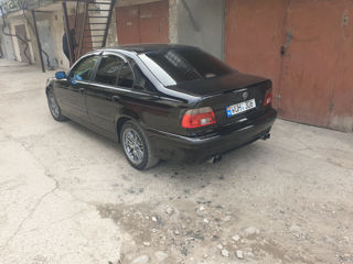 BMW 5 Series foto 7