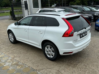 Volvo XC60 foto 8