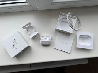 Originale Apple Airpods Pro 2 cu Lightning foto 2