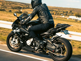 BMW S1000RR foto 1