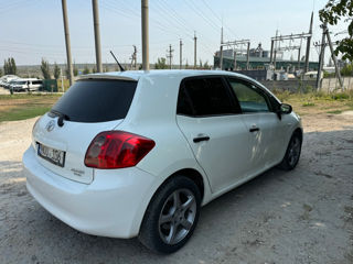 Toyota Auris foto 4