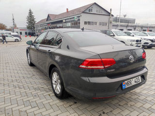 Volkswagen Passat foto 8