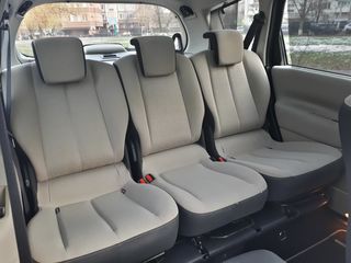 Renault Grand Scenic foto 10