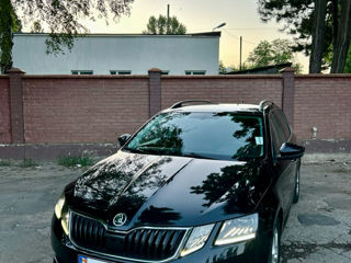 Skoda Octavia foto 1