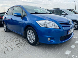 Toyota Auris foto 1