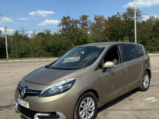 Renault Grand Scenic foto 2