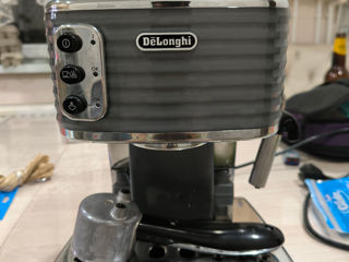 Vând aparat de cafea DeLonghi