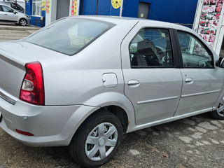 Dacia Logan foto 3