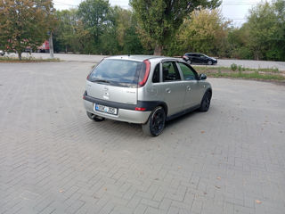 Opel Corsa foto 4