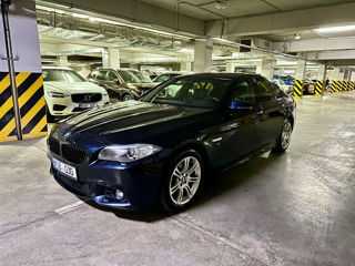 BMW 5 Series foto 2