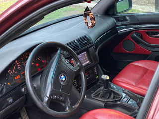 BMW 5 Series foto 8