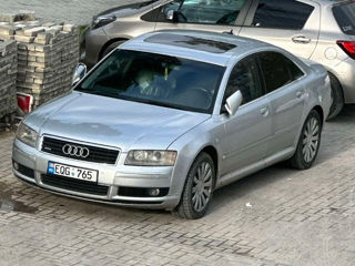 Audi A8 фото 0