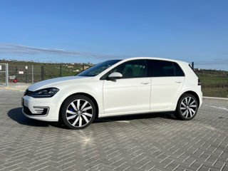 Volkswagen Golf foto 1