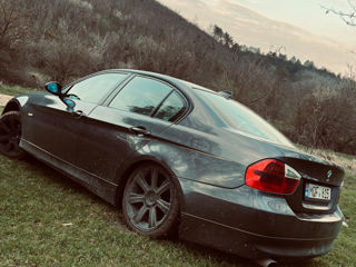 BMW 3 Series foto 2