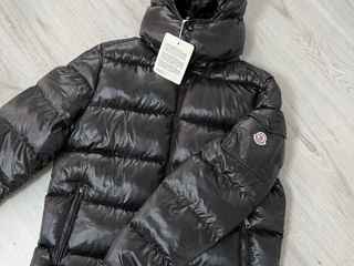 Moncler cu NFC