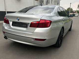 BMW 5 Series foto 4