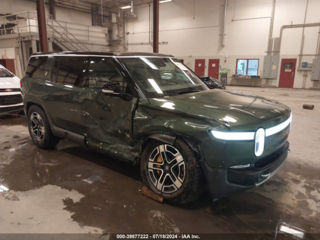 Rivian R1S