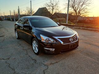 Nissan Altima foto 9