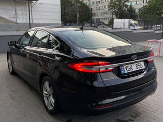 Ford Fusion foto 4