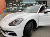 Porsche Panamera foto 1