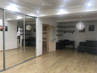 Apartament cu 2 camere, 76 m², Centru, Chișinău foto 5