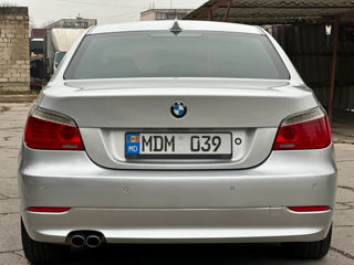 BMW 5 Series foto 2