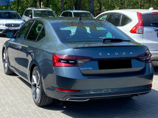 Skoda Superb foto 3