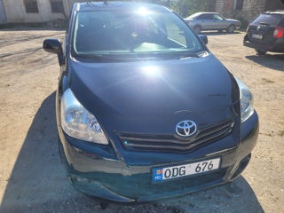 Toyota Verso foto 1