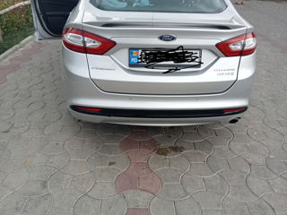 Ford Fusion foto 2