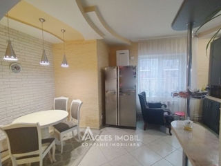 Casă în 2 nivele! Stăuceni, str. Decebal, 240m2 + 7 ari. foto 11