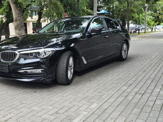 BMW 5 Series foto 2