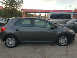 Toyota Auris foto 1