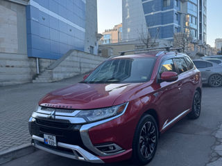 Mitsubishi Outlander foto 2