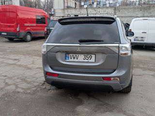 Mitsubishi Outlander foto 5