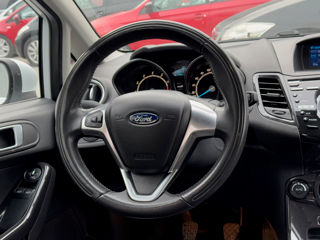 Ford Fiesta foto 10