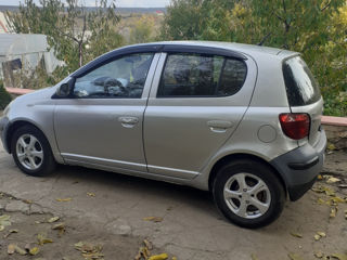 Toyota Yaris foto 4