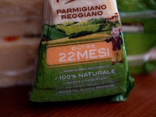 Сыр Parmigiano Reggiano 22 месяца foto 2