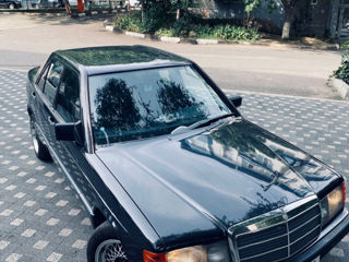Mercedes 190 foto 3