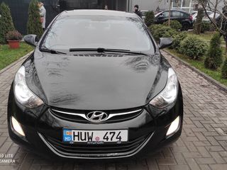 Hyundai Elantra foto 4