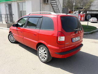 Opel Zafira foto 4