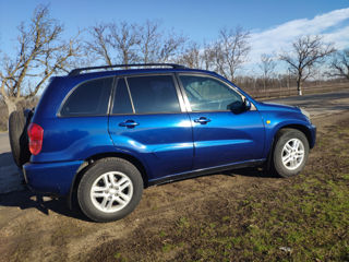 Toyota Rav 4 foto 2