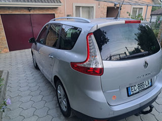 Renault Grand Scenic foto 4