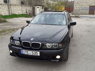 BMW 5 Series foto 4