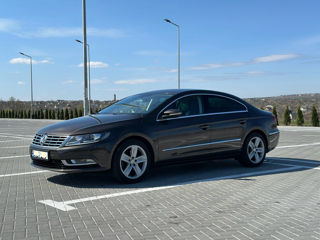 Volkswagen Passat CC foto 1