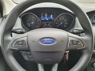 Ford Focus foto 9