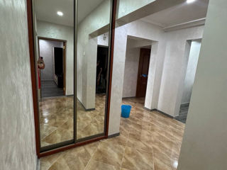 Apartament cu 4 camere, 100 m², Botanica, Chișinău