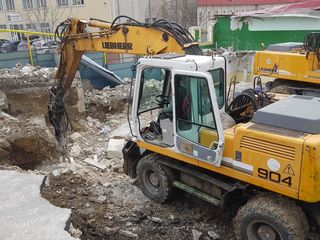 Снос старых домов и построек советского союза. Demolarea caselor vechi foto 2