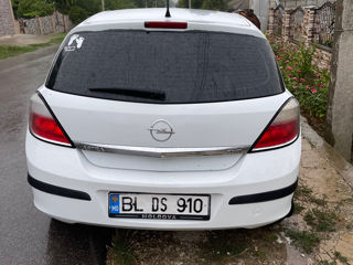 Opel Astra foto 1